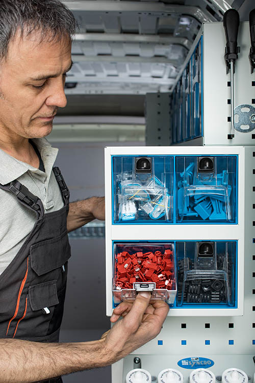 02 Tecnove cajones basculantes transparentes abiertos