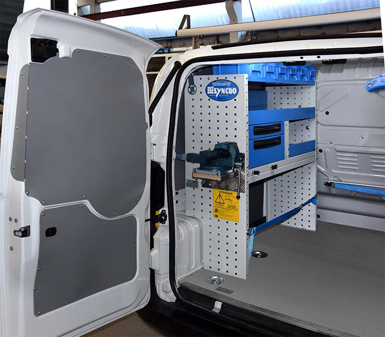 02 Fiorino equipado Syncro Tecnove