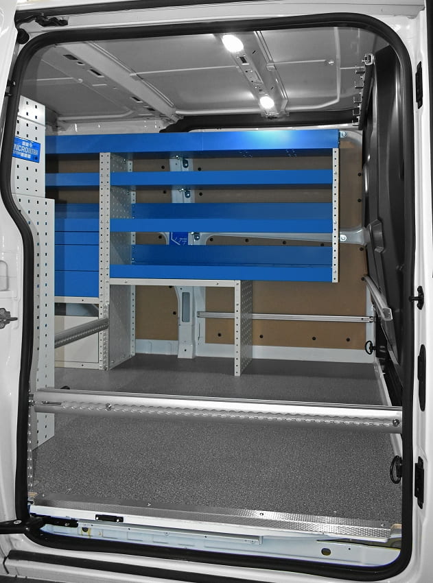 04 Barras de sujeción de carga en Custom Ford Syncro Tecnove